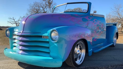 Bán tải… mui trần - Ảnh 1. Tuy nhiên một chiếc bán tải Chevrolet 3100 1947 được đem bán đấu giá gần đây không hề giống bất cứ "người anh em" nào