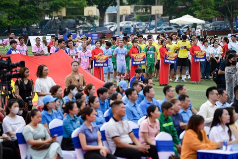 Chính thức khai mạc Giải Vô địch bóng đá công nhân toàn quốc 2023 - Ảnh 9. Các đội bóng tham gia vòng loại khu vực 1 đến dự lễ khai mạc sáng 9-9