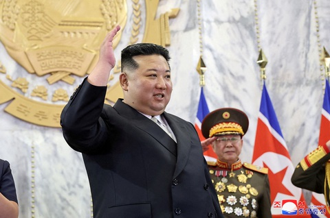 Lãnh đạo Việt Nam chúc mừng quốc khánh Triều Tiên - Ảnh 1. Nhà lãnh đạo Triều Tiên Kim Jong Un tại lễ kỷ niệm 75 năm Quốc khánh ngày 9-9 - Ảnh: REUTERS