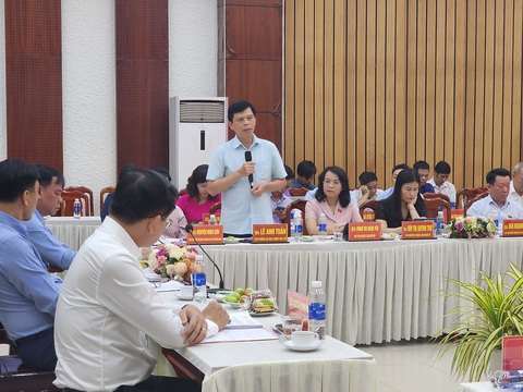 Dự án cao tốc Biên Hòa-Vũng Tàu: Giải phóng mặt bằng chậm, đội chi phí hàng ngàn tỉ đồng - Ảnh 2. Thứ trưởng Bộ Giao thông vận tải giải trình về nguyên nhân tăng chi phí giải phóng mặt bằng - Ảnh: H.M