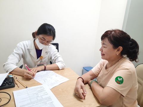 Bất ngờ sa sút trí tuệ, không đơn giản chỉ là 'lú lẫn tuổi già'- Ảnh 2. Tầm soát sa sút trí tuệ để phát hiện bệnh sớm - Ảnh minh họa