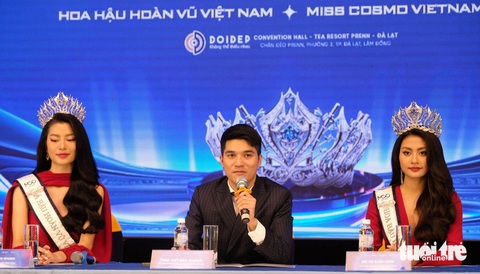 Hoa hậu Bùi Thị Xuân Hạnh (bìa phải) và á hậu Hoàng Thị Nhung tại buổi gặp gỡ báo chí - Ảnh: MAI VINH Hoa hậu Bùi Thị Xuân Hạnh (bìa phải) và á hậu Hoàng Thị Nhung tại buổi gặp gỡ báo chí - Ảnh: MAI VINH