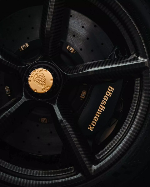 Koenigsegg Jesko độc nhất vô nhị với thân carbon, vàng 24K trang trí của trùm bất động sản- Ảnh 4. Tương tự, chiếc Koenigsegg Jesko Attack độc bản để ngoại thất là sợi carbon trần không sơn hay trang trí mà chỉ phủ bóng - Ảnh: Koenigsegg