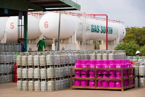 Giá gas tăng nhẹ ngày đầu năm 2024- Ảnh 1. Giá gas tăng nhẹ ngày đầu năm 2024- Ảnh 1.