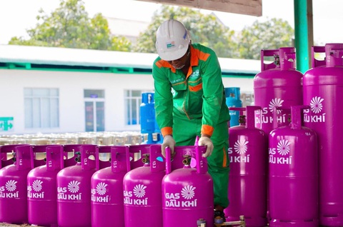 Giá gas tăng nhẹ ngày đầu năm 2024- Ảnh 2. Giá gas tăng nhẹ ngày đầu năm 2024- Ảnh 2.