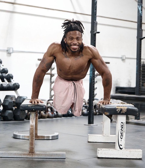 Zion Clark: Võ sĩ không chân đầu tiên đấu MMA- Ảnh 1. Zion Clark tập luyện chăm chỉ như bao võ sĩ khác - Ảnh: SPORTSKEEDA