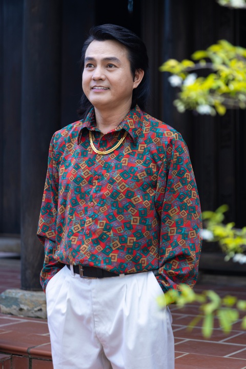 Cao Minh Đạt để tóc dài, trẻ hóa trở lại thập niên 90 trong Sáng đèn- Ảnh 3. Diễn viên Cao Minh Đạt lại xuất hiện