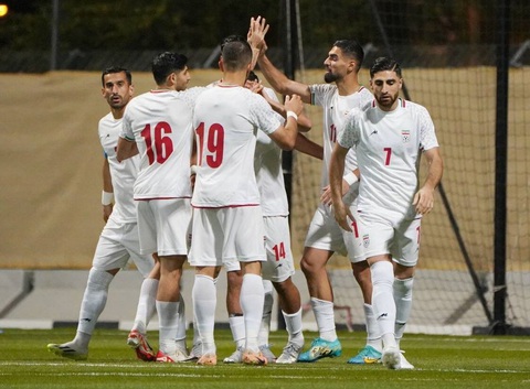 Indonesia thua 0-5 ở trận giao hữu cuối cùng trước Asian Cup- Ảnh 1. Tuyển Iran quá vượt trội so với Indonesia - Ảnh: MIZA