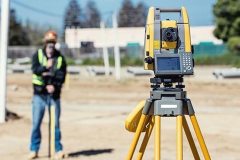 Kỹ sư trắc địa: 3 yêu cầu và 5 kỹ năng cần thiết khi ứng tuyển (phần 1)- Ảnh 1. Trắc địa là công việc nghiên cứu về đất đai và tài nguyên của đất - Ảnh: Internet.