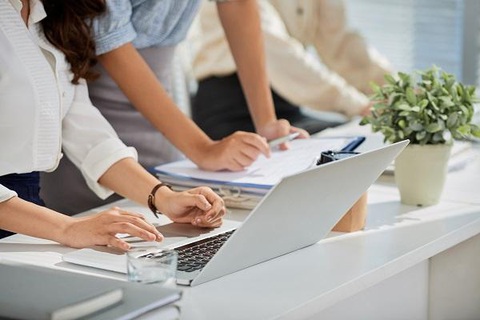 Sales admin và giải đáp thắc mắc về công việc của sales admin (phần 2)- Ảnh 3. Cơ hội thăng tiến dành cho các Sales Admin khá cao - Ảnh: Internet.