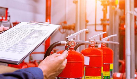 Nhân viên kỹ thuật tòa nhà: Công việc, tiêu chí tuyển dụng- Ảnh 6. Đảm bảo hiệu quả công tác phòng cháy chữa cháy - Ảnh: Internet.