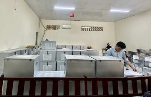 TAND TP.HCM dành 1 phòng riêng để chứa hồ sơ vụ án Vạn Thịnh Phát - Ảnh: TUYẾT MAI Tòa án nhân dân TP.HCM dành 1 phòng riêng để chứa hồ sơ vụ án Vạn Thịnh Phát - Ảnh: TUYẾT MAI