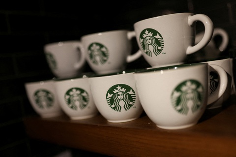Starbucks Hàn Quốc cấm khách dùng tên ứng cử viên tổng thống để gọi đồ uống - Ảnh 1.