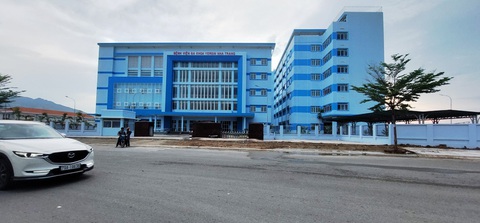 Thêm bệnh viện mới ở Nha Trang điều trị nội trú cho bệnh nhân- Ảnh 1. Bệnh viện đa khoa Yersin Nha Trang (tại khu đô thị Mỹ Gia, xã Vĩnh Thái, TP Nha Trang) mới được tỉnh Khánh Hòa đầu tư xây dựng, hoàn thành trong năm 2023 và vừa điều trị cả nội trú cho bệnh nhân - Ảnh: PHAN SÔNG NGÂN