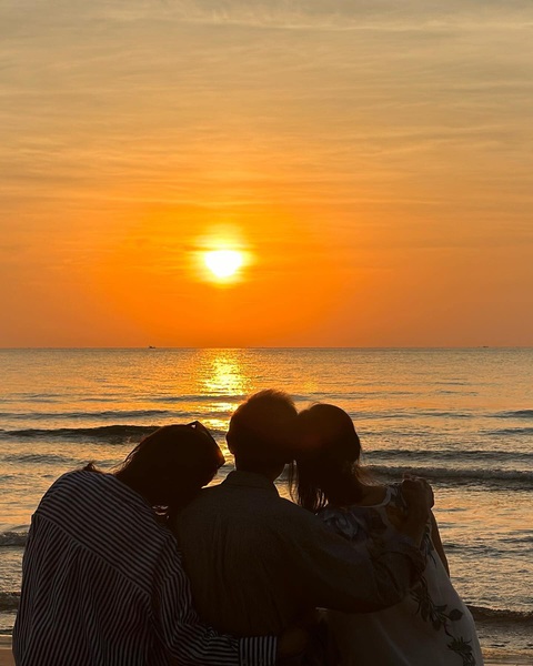 Dù đã làm mẹ nhưng với Chung Gia Hân cô luôn bé nhỏ trong mắt bố mẹ mình Dù đã làm mẹ nhưng với Chung Gia Hân, cô luôn bé nhỏ trong mắt ba mẹ mình
