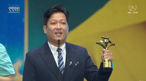 Trường Giang chia sẻ gì về NSƯT Thành Lộc mà netizen trao vương miện?- Ảnh 3. Trường Giang chia sẻ xúc động khi nhận 3 giải thưởng liên tiếp ở Ngôi sao xanh 2023