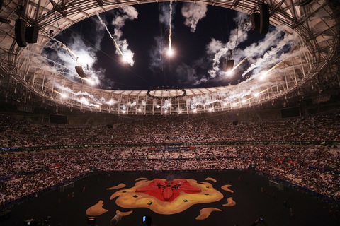 Những hình ảnh ấn tượng trong lễ khai mạc Asian Cup 2023- Ảnh 1. Buổi lễ khai mạc Asian Cup bắt đầu với khung cảnh pháo hoa rực rỡ xuất hiện trên nóc sân Lusail. Đây là sân đấu đã chứng kiến Lionel Messi và các đồng đội đăng quang chức vô địch World Cup 2022 - Ảnh: REUTERS