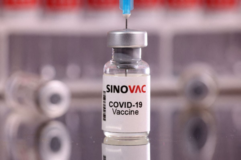Sinovac Biotech được cho là đã tạm dừng sản xuất vaccine COVID-19 - Ảnh: REUTERS Sinovac Biotech được cho là đã tạm dừng sản xuất vắc xin COVID-19 - Ảnh: REUTERS