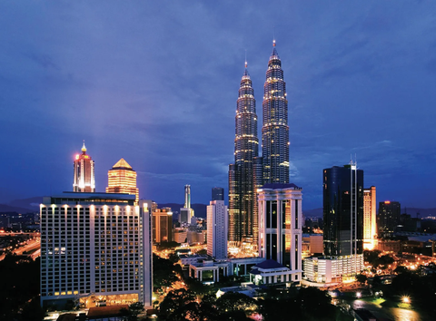 Việt Nam chiếm nhiều vị trí trong các top điểm đến 2024 của Tripadvisor- Ảnh 11. Thành phố Kuala Lumpur - Ảnh: BRITANNICA