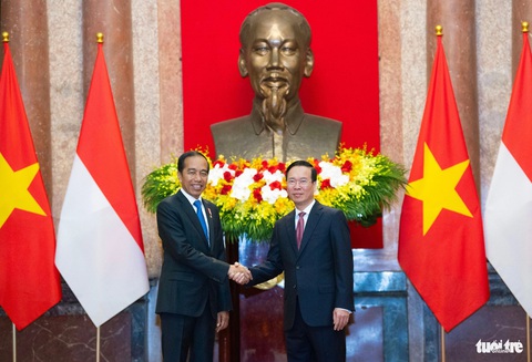 Lễ đón cấp nhà nước Tổng thống Indonesia tại Hà Nội- Ảnh 5. Tổng thống Indonesia Joko Widodo là vị nguyên thủ quốc gia nước ngoài đầu tiên có chuyến thăm cấp nhà nước tới Việt Nam trong năm 2024 - Ảnh: NGUYỄN KHÁNH