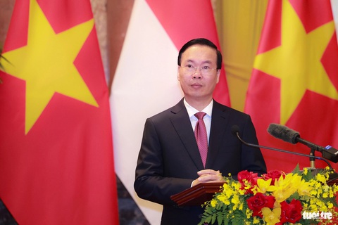 Sớm đưa quan hệ Đối tác chiến lược Việt Nam - Indonesia lên tầm cao mới- Ảnh 2. Chủ tịch nước Võ Văn Thưởng phát biểu tại cuộc gặp báo chí - Ảnh: NGUYỄN KHÁNH