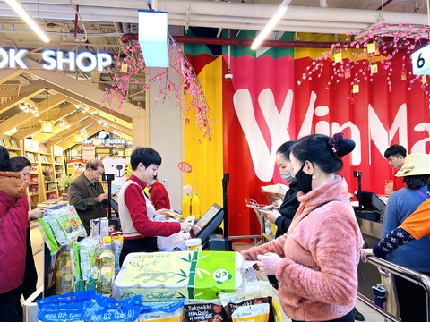 'Tâm trao thành ý' với món quà Tết thiết thực từ WinCommerce- Ảnh 1. WinCommerce triển khai các chương trình ưu đãi lên tới 50% trong dịp Tết nguyên đán.