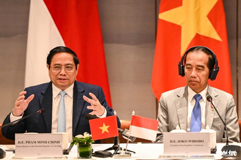 Tổng thống Indonesia kêu gọi doanh nghiệp Việt Nam đầu tư vào siêu dự án dời đô- Ảnh 3. Thủ tướng Phạm Minh Chính kêu gọi doanh nghiệp hai nước chung tay thúc đẩy kết nối doanh nghiệp Việt Nam và Indonesia, hiện thực hóa các mong muốn của hai Chính phủ - Ảnh: HỒNG QUANG