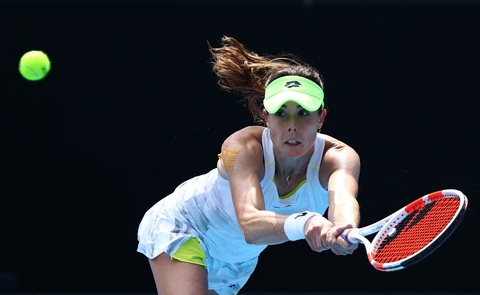 Alizé Cornet muốn giải nghệ khi thua sốc ở ngày lập kỷ lục Grand Slam- Ảnh 1. Alizé Cornet dừng chân ngay vòng 1 Giải quần vợt Úc mở rộng 2024 - Ảnh: REUTERS