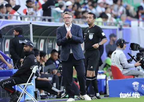 HLV Philippe Troussier hài lòng về màn trình diễn của các cầu thủ đội tuyển Việt Nam trước Nhật Bản - Ảnh: T.H HLV Philippe Troussier hài lòng về màn trình diễn của các cầu thủ đội tuyển Việt Nam trước Nhật Bản - Ảnh: HOÀNG TUẤN