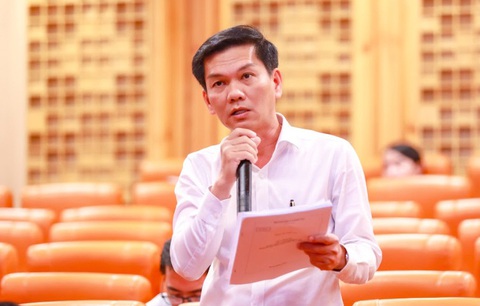 Đại biểu phát biểu tại tọa đàm lấy ý kiến góp ý dự thảo Quy hoạch mạng lưới cơ sở giáo dục đại học và sư phạm thời kỳ 2021-2023, tầm nhìn đến năm 2050 do Bộ GD-ĐT tổ chức - Ảnh: Q.T. Đại biểu phát biểu tại tọa đàm lấy ý kiến góp ý dự thảo Quy hoạch mạng lưới cơ sở giáo dục đại học và sư phạm thời kỳ 2021-2023, tầm nhìn đến năm 2050 do Bộ GD-ĐT tổ chức - Ảnh: Q.T.