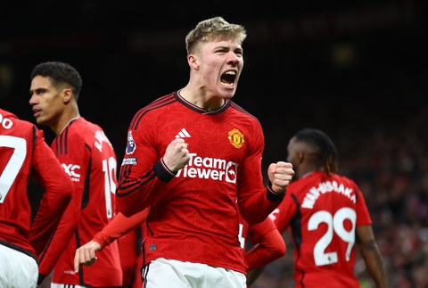 Man United và Tottenham bất phân thắng bại- Ảnh 2. Niềm vui của Hojlund sau khi ghi bàn vào lưới Tottenham - Ảnh: REUTERS