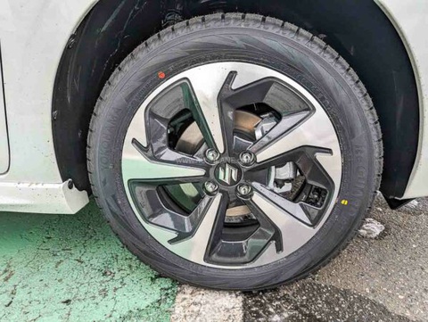 Suzuki Swift 2024 về đại lý: Đời mới nhưng chỉ thay đổi nhẹ- Ảnh 6. Suzuki Swift 2024 về đại lý: Đời mới nhưng chỉ thay đổi nhẹ- Ảnh 6.