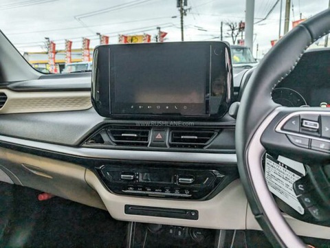 Suzuki Swift 2024 về đại lý: Đời mới nhưng chỉ thay đổi nhẹ- Ảnh 9. Suzuki Swift 2024 về đại lý: Đời mới nhưng chỉ thay đổi nhẹ- Ảnh 9.