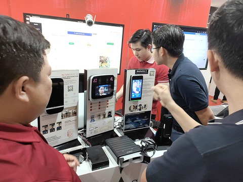 Một triển lãm công nghệ được Viettel tổ chức tại TP.HCM vào cuối năm 2023 - Ảnh: ĐỨC THIỆN Một triển lãm công nghệ được Viettel tổ chức tại TP.HCM vào cuối năm 2023 - Ảnh: ĐỨC THIỆN