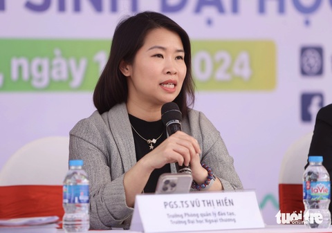 Xét học bạ phải đạt 24 điểm tốt nghiệp, chọn tổ hợp khác tổ hợp xét tuyển học bạ được không?- Ảnh 1. PGS.TS Vũ Thị Hiền, trưởng phòng quản lý đào tạo, Trường đại học Ngoại thương - Ảnh: NGUYỄN KHÁNH