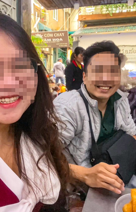 Vụ TikToker tố bị đuổi khỏi quán ăn vì ngồi xe lăn: Bạn gái đi cùng nói gì?- Ảnh 2. Hình ảnh V.M.L. cùng bạn gái đi ăn tại quán phở - Ảnh: Chụp màn hình