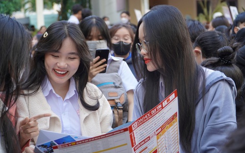 Học sinh Khánh Hòa hào hứng tham dự Chương trình tư vấn tuyển sinh - hướng nghiệp tại Trường đại học Khánh Hòa - Ảnh: TRẦN HƯỚNG Học sinh Khánh Hòa hào hứng tham dự Chương trình tư vấn tuyển sinh - hướng nghiệp tại Trường đại học Khánh Hòa - Ảnh: TRẦN HƯỚNG