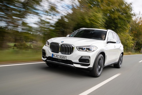 Khởi động năm mới với ưu đãi lên đến 50% phí trước bạ khi mua xe BMW- Ảnh 2. BMW X5 ưu đãi lên đến 50% phí trước bạ