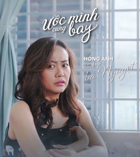 Diễn viên Hồng Ánh đóng nhân vật bà Nguyệt - mẹ của Hoàng. Sau khi chồng mất, bà Nguyệt để lại cho trai cho bà Song nuôi dưỡng, sang Đài Loan với khát vọng đổi đời. Nơi đất khách quê người, bà Nguyệt làm đủ công việc để mưu sinh thậm chí đến con đường “gái bán hoa”. Diễn viên Hồng Ánh đóng nhân vật bà Nguyệt - mẹ của Hoàng. Sau khi chồng mất, bà Nguyệt để lại cho trai cho bà Song nuôi dưỡng, sang Đài Loan với khát vọng đổi đời. Nơi đất khách quê người, bà Nguyệt làm đủ công việc để mưu sinh, thậm chí đến con đường “gái bán hoa”.