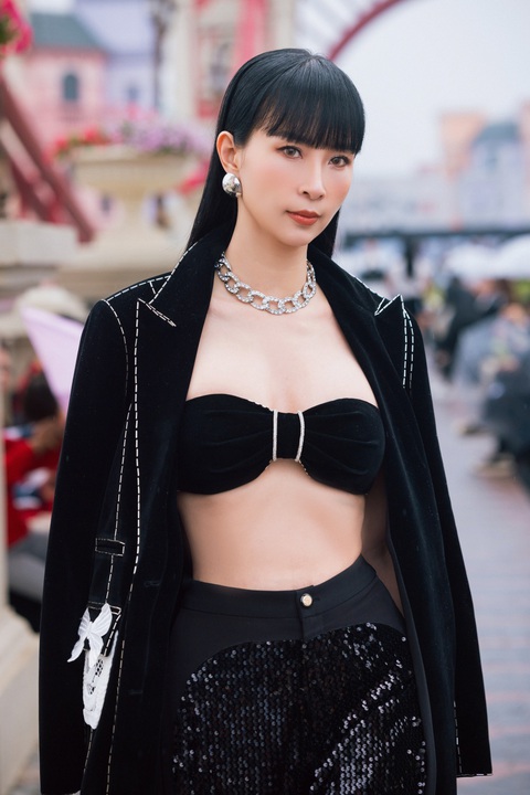 Nhà thiết kế Hà Duy dắt con trai làm vedette trong show diễn cá nhân- Ảnh 7. Siêu mẫu Hạ Vy