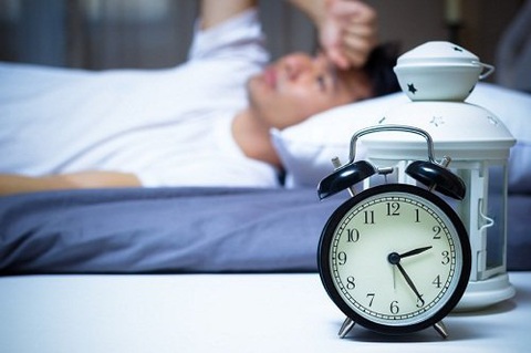 Tiểu đêm nhiều có thể mắc bệnh lý nào?- Ảnh 1. Người mắc tiểu đêm nhiều có thể liên quan đến nhiều bệnh lý, cần sớm được thăm khám và điều trị - Ảnh minh họa