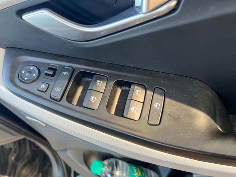 Hyundai Creta 2024 ra mắt: Giá quy đổi 325 triệu đồng, đổi thiết kế, nâng cấp công nghệ- Ảnh 11. Hyundai Creta 2024 ra mắt: Giá quy đổi 325 triệu đồng, đổi thiết kế, nâng cấp công nghệ- Ảnh 11.
