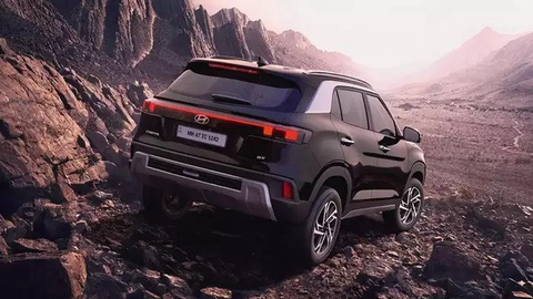 Hyundai Creta 2024 ra mắt: Giá quy đổi 325 triệu đồng, đổi thiết kế, nâng cấp công nghệ- Ảnh 3. Giao diện đèn và cản trước/sau được cập nhật mang lại cảm giác vuông vắn, góc cạnh hơn cho mẫu SUV Hàn Quốc - Ảnh: Hyundai