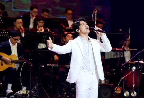 Quốc Thiên rủ Lân Nhã, Lê Hiếu cover lại loạt ca khúc xuân- Ảnh 4. Quốc Thiên rủ Lân Nhã, Lê Hiếu cover lại loạt ca khúc xuân- Ảnh 4.