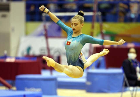 Vụ VĐV tố bị ăn chặn tiền thưởng: Cho thôi nhiệm vụ với 2 huấn luyện viên- Ảnh 3. VĐV Phạm Như Phương trong màu áo đội tuyển thể dục dụng cụ Việt Nam - Ảnh: NGUYÊN KHÔI