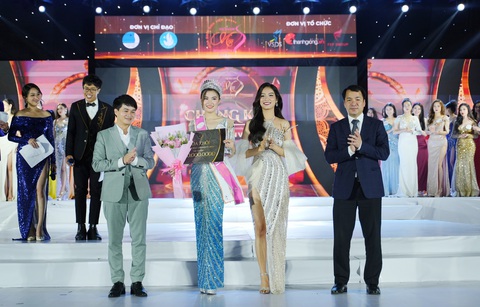 Danh hiệu Hoa khôi Sinh viên Việt Nam 2023 gọi tên Trịnh Huyền Mai. Danh hiệu Hoa khôi Sinh viên Việt Nam 2023 gọi tên Trịnh Huyền Mai.