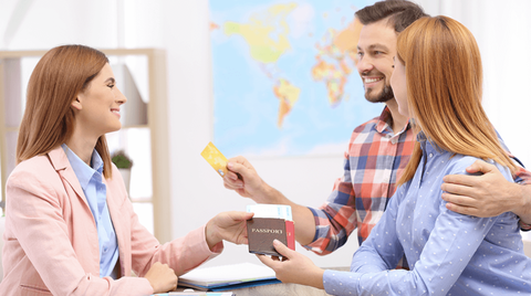 AI vươn rễ đến mọi nghề, du lịch sẽ ra sao?- Ảnh 3. Các đại lý du lịch cần cải thiện vai trò của họ thay vì tập trung vào công việc "thủ tục" như bán vé - Ảnh: SMALL BUSINESS TRENDS