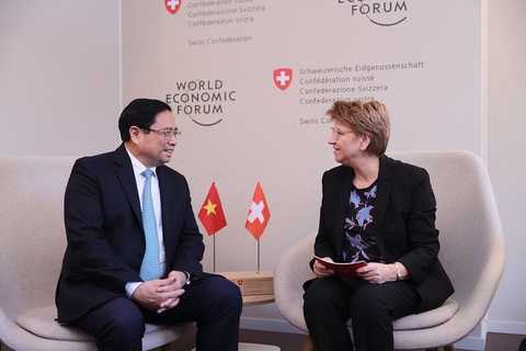 Thủ tướng Phạm Minh Chính và Tổng thống Thụy Sĩ Viola Amherd tại Davos, Thuỵ Sĩ ngày 17-1 - Ảnh: BAOCHINHPHU.VN Thủ tướng Phạm Minh Chính và Tổng thống Thụy Sĩ Viola Amherd tại Davos, Thụy Sĩ ngày 17-1 - Ảnh: baochinhphu.vn