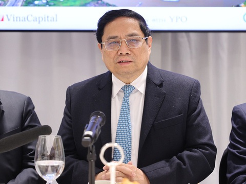 Thủ tướng Phạm Minh Chính chủ trì tọa đàm "Việt Nam - Điểm đến hàng đầu ASEAN về đầu tư bền vững" ngày 17-1 (giờ địa phương) tại Davos, Thuỵ Sĩ - Ảnh: BAOCHINHPHU.VN Thủ tướng khẳng định Chính phủ Việt Nam luôn bảo vệ quyền và lợi ích hợp pháp, chính đáng của các nhà đầu tư - Ảnh: baochinhphu.vn