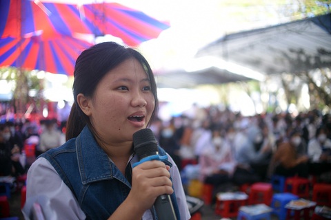 Học sinh Phú Yên đặt nhiều câu hỏi về các ngành học mới tại chương trình tư vấn tuyển sinh - hướng nghiệp diễn ra ở TP Tuy Hòa ngày 13-1 - Ảnh: LÂM THIÊN Học sinh Phú Yên đặt nhiều câu hỏi về các ngành học mới tại chương trình tư vấn tuyển sinh - hướng nghiệp diễn ra ở TP Tuy Hòa ngày 13-1 - Ảnh: LÂM THIÊN